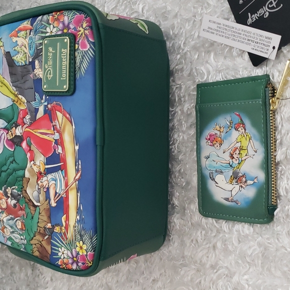 NWT Loungefly Peter Pan Captain Captain Hook mini backpack and wallet set - Picture 6 of 16